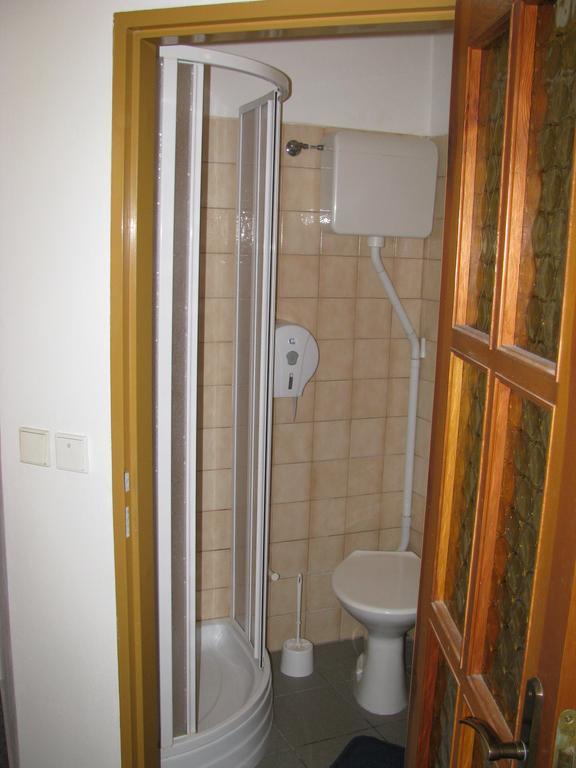 Penzion 102 Pardubice Exterior foto