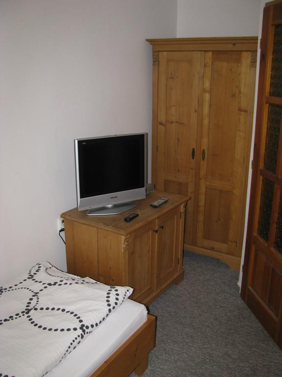 Penzion 102 Pardubice Exterior foto