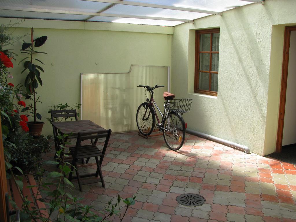 Penzion 102 Pardubice Exterior foto